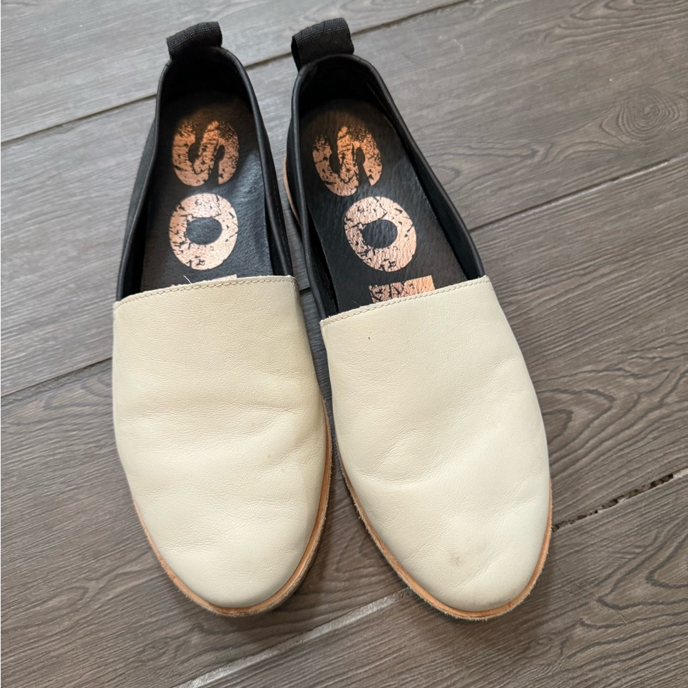 Sorel Ella Slip on shoes- size 7.5
